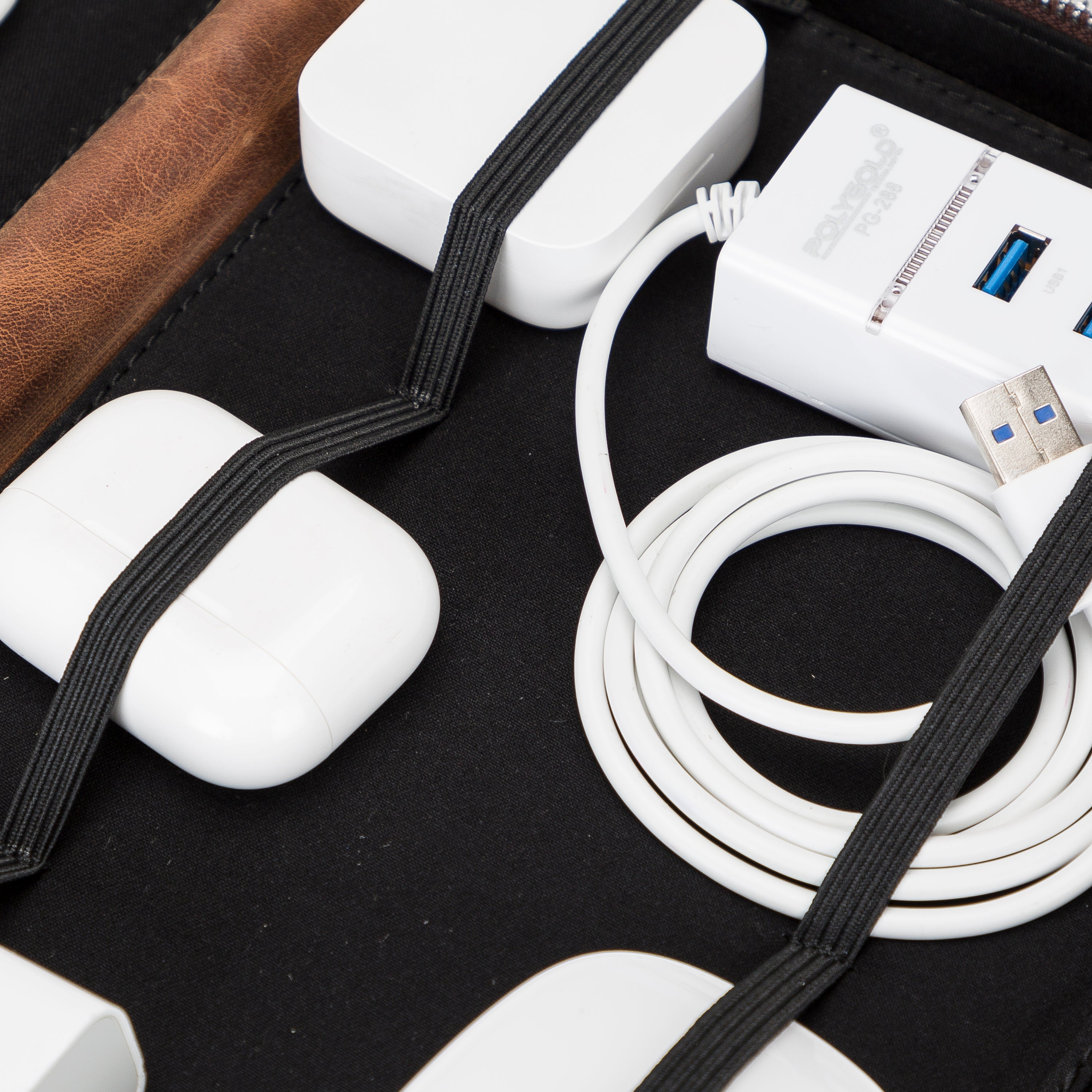Oregon Leather Travel Cable Organizer