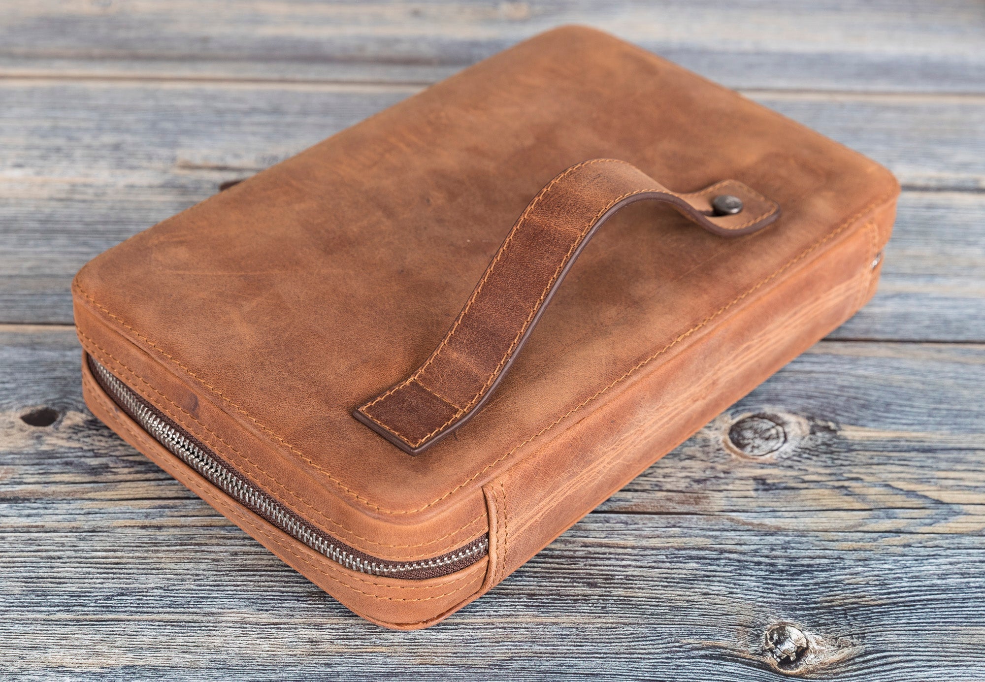 Oregon Leather Travel Cable Organizer