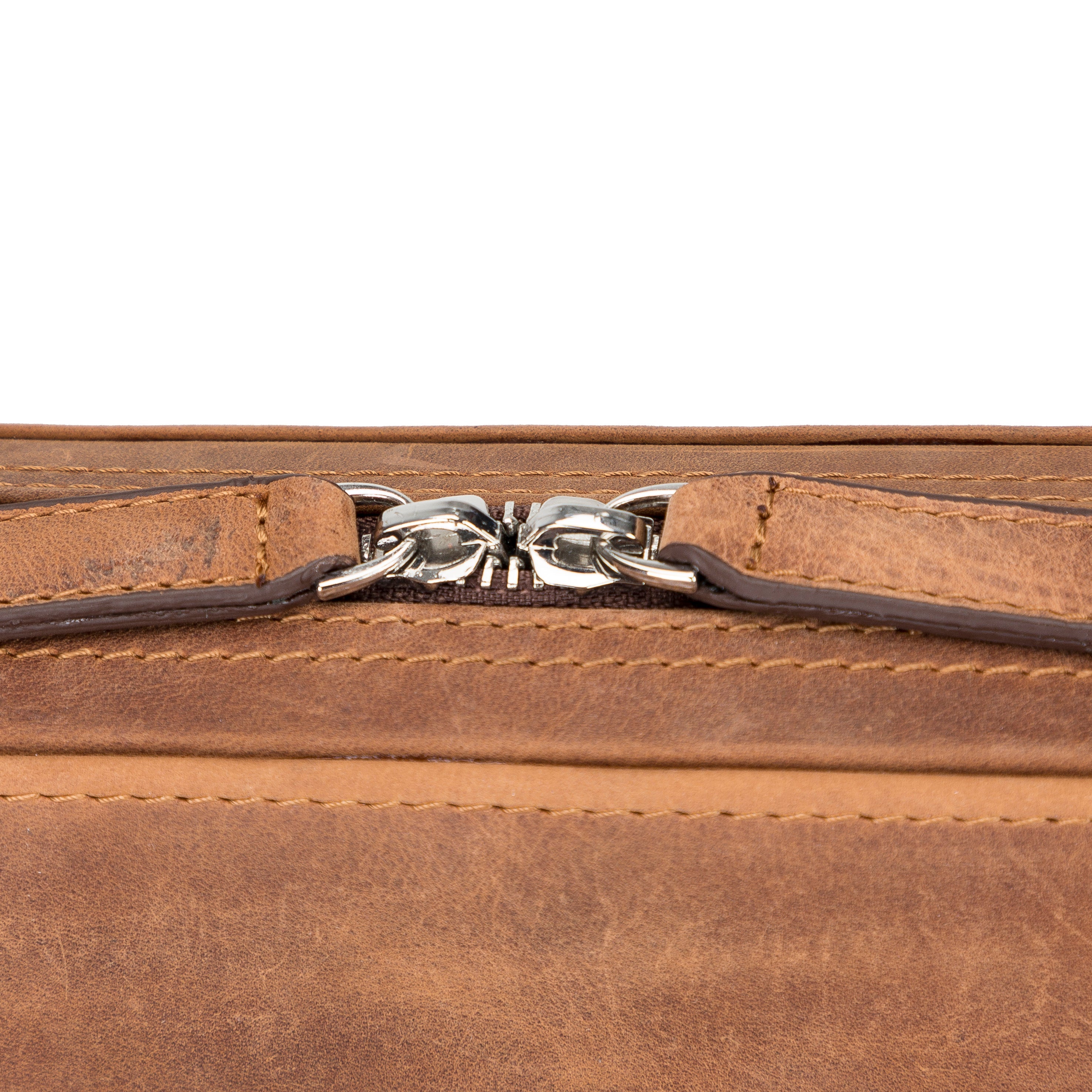 Oregon Leather Travel Cable Organizer