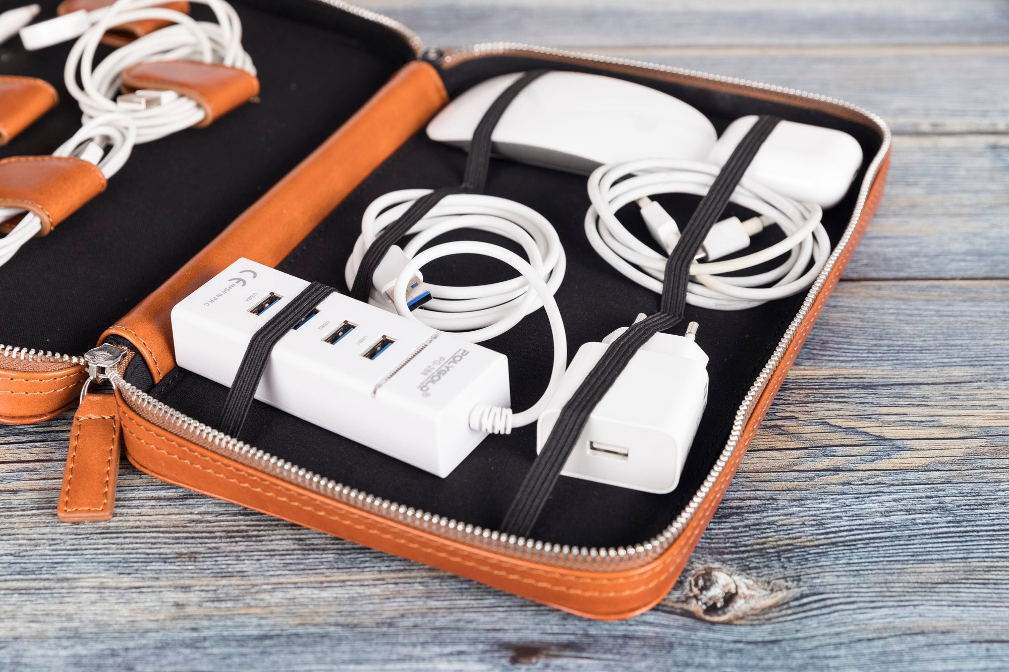 Oregon Leather Travel Cable Organizer