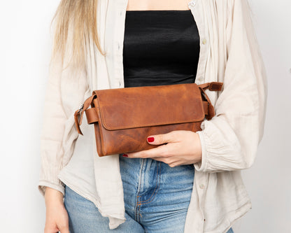 Ponny Leather Clutch Bag