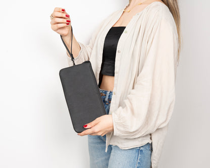 Maesta Leather Clutch Bag