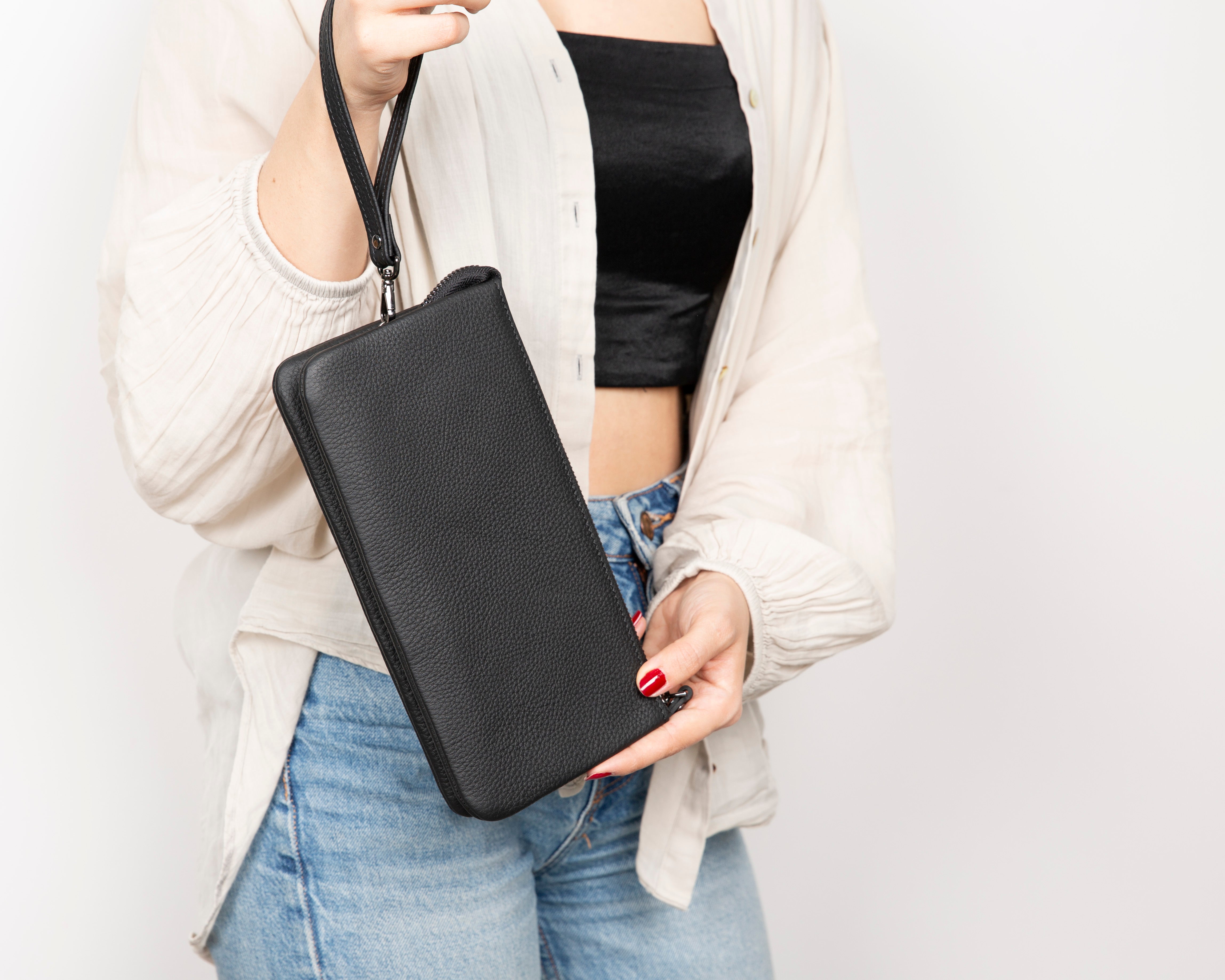 Maesta Leather Clutch Bag
