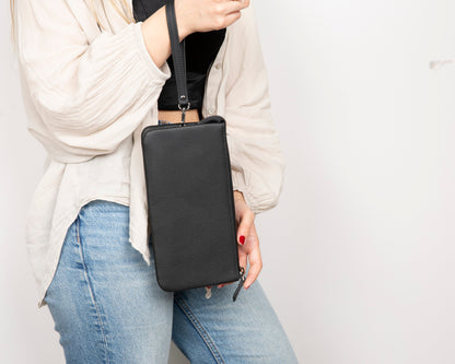 Maesta Leather Clutch Bag