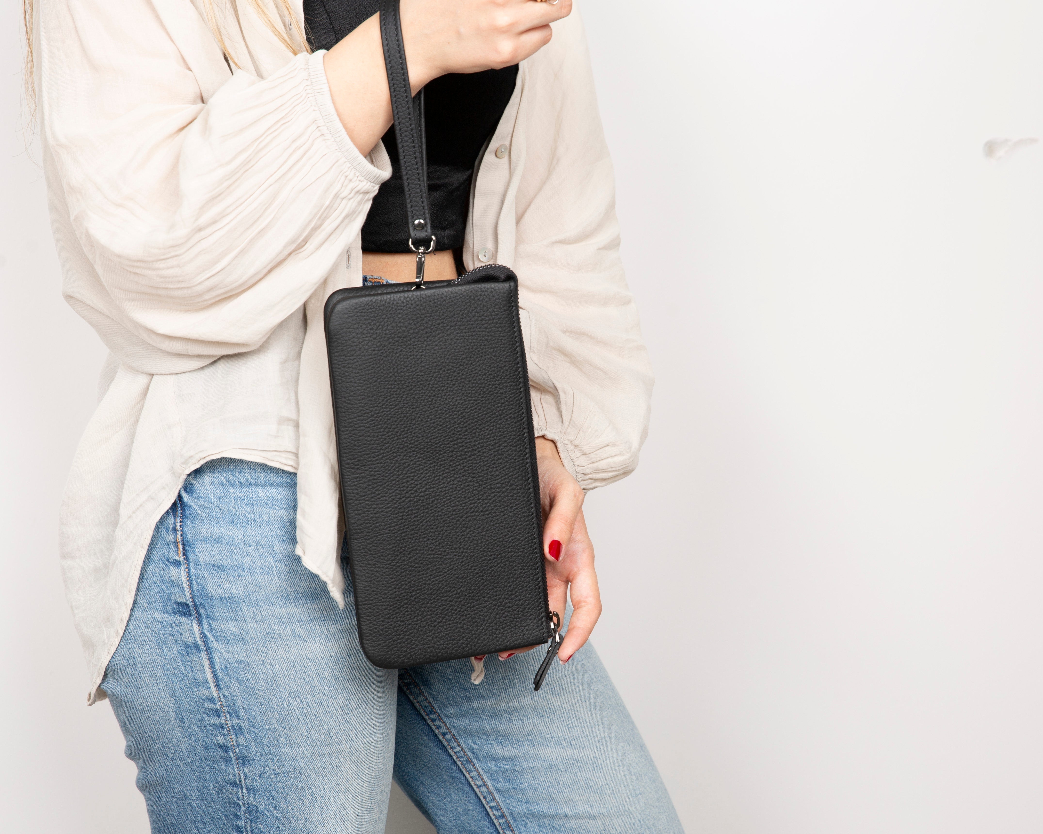 Maesta Leather Clutch Bag