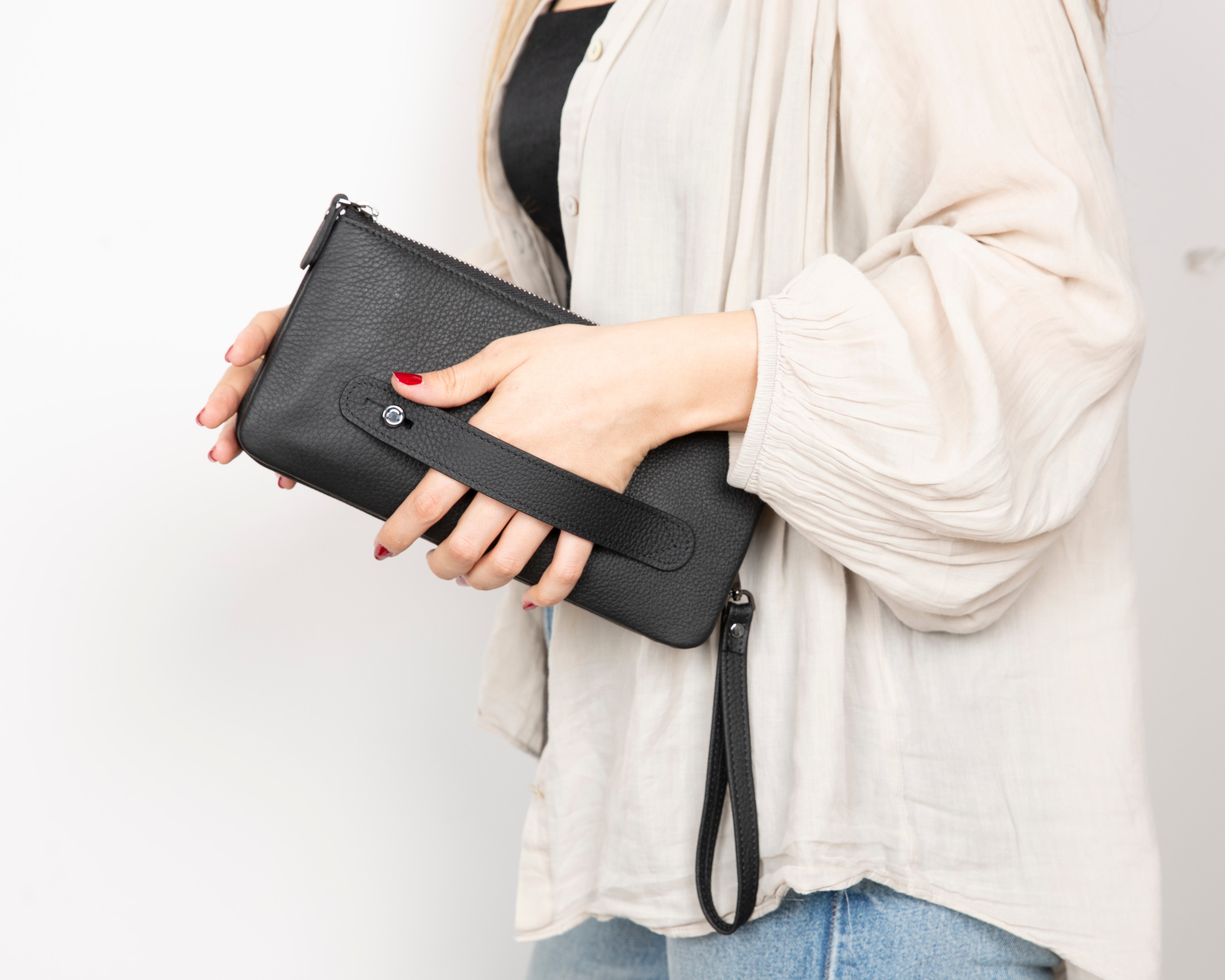 Maesta Leather Clutch Bag