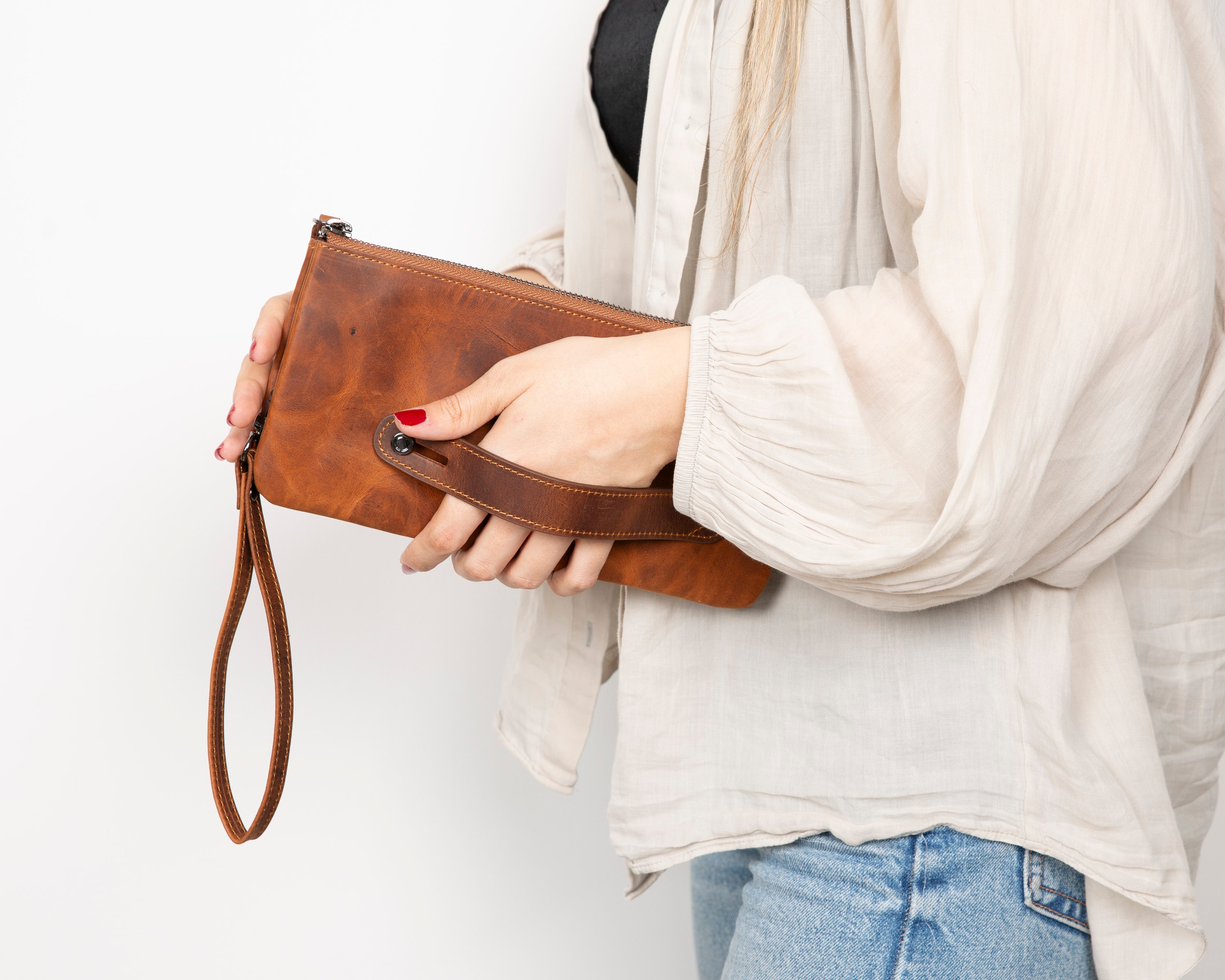 Maesta Leather Clutch Bag