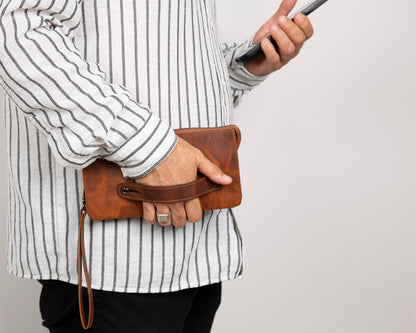 Maesta Leather Clutch Bag