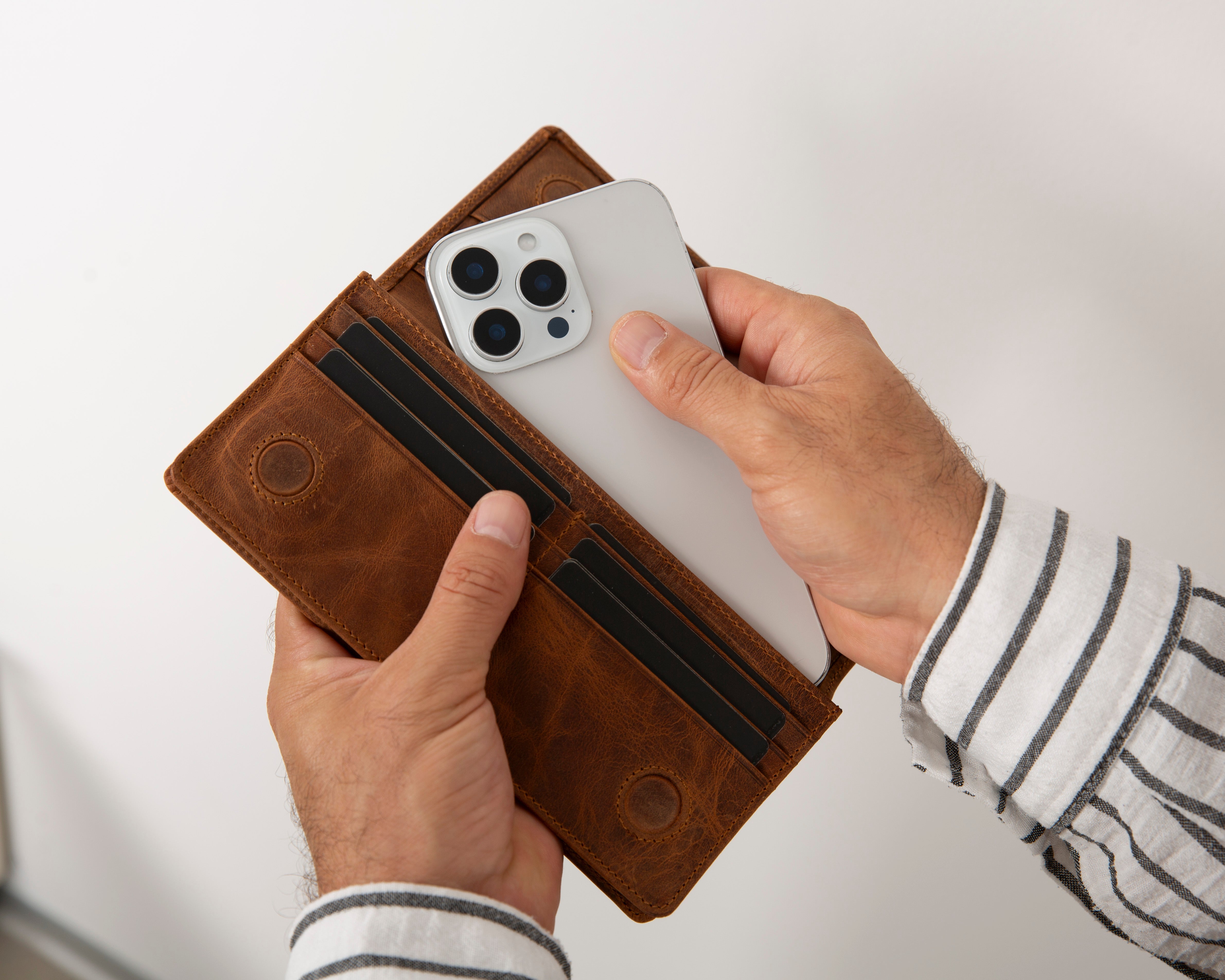 Auro Leather Women's Wallet