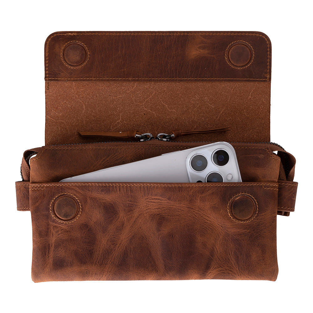 Ponny Leather Clutch Bag