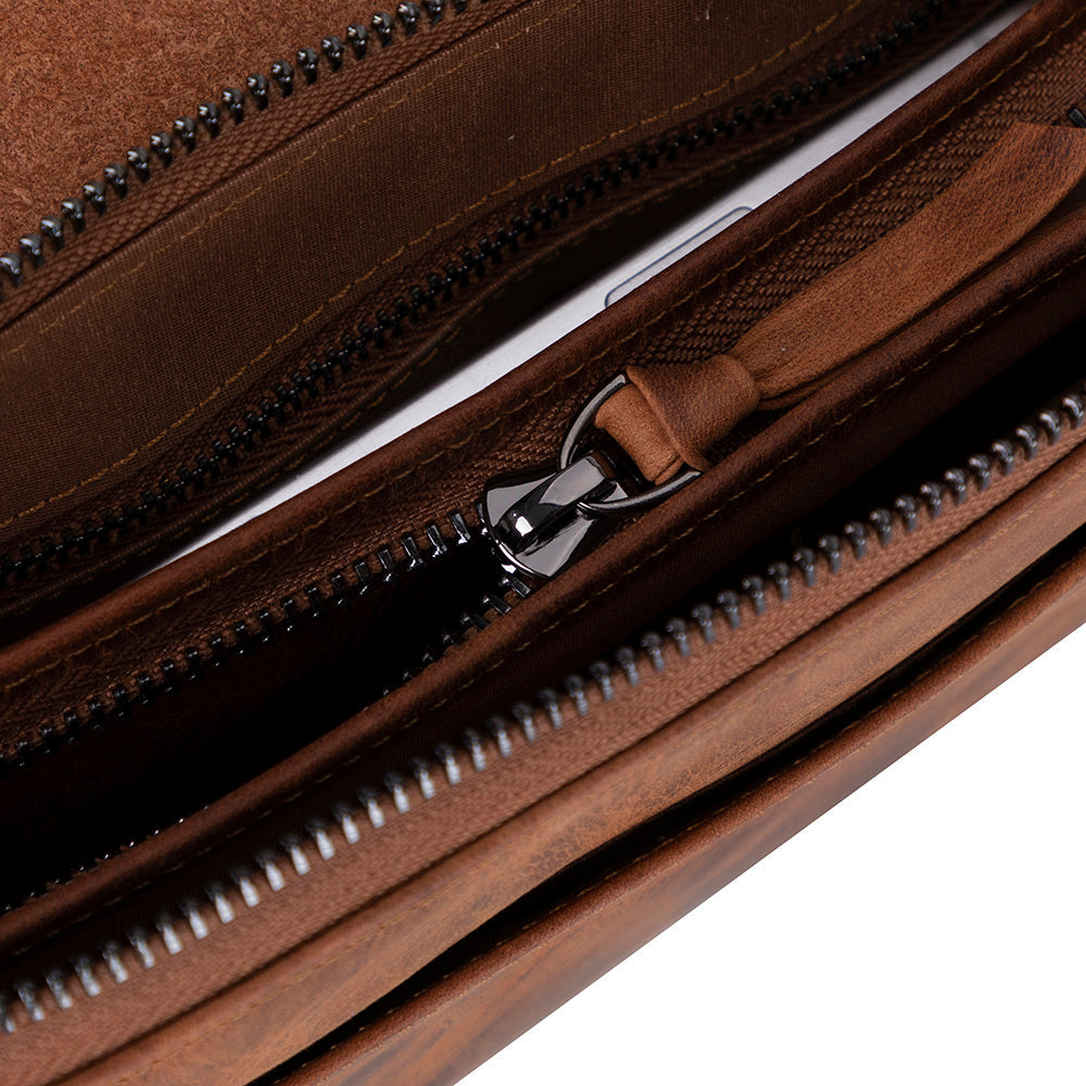 Ponny Leather Clutch Bag