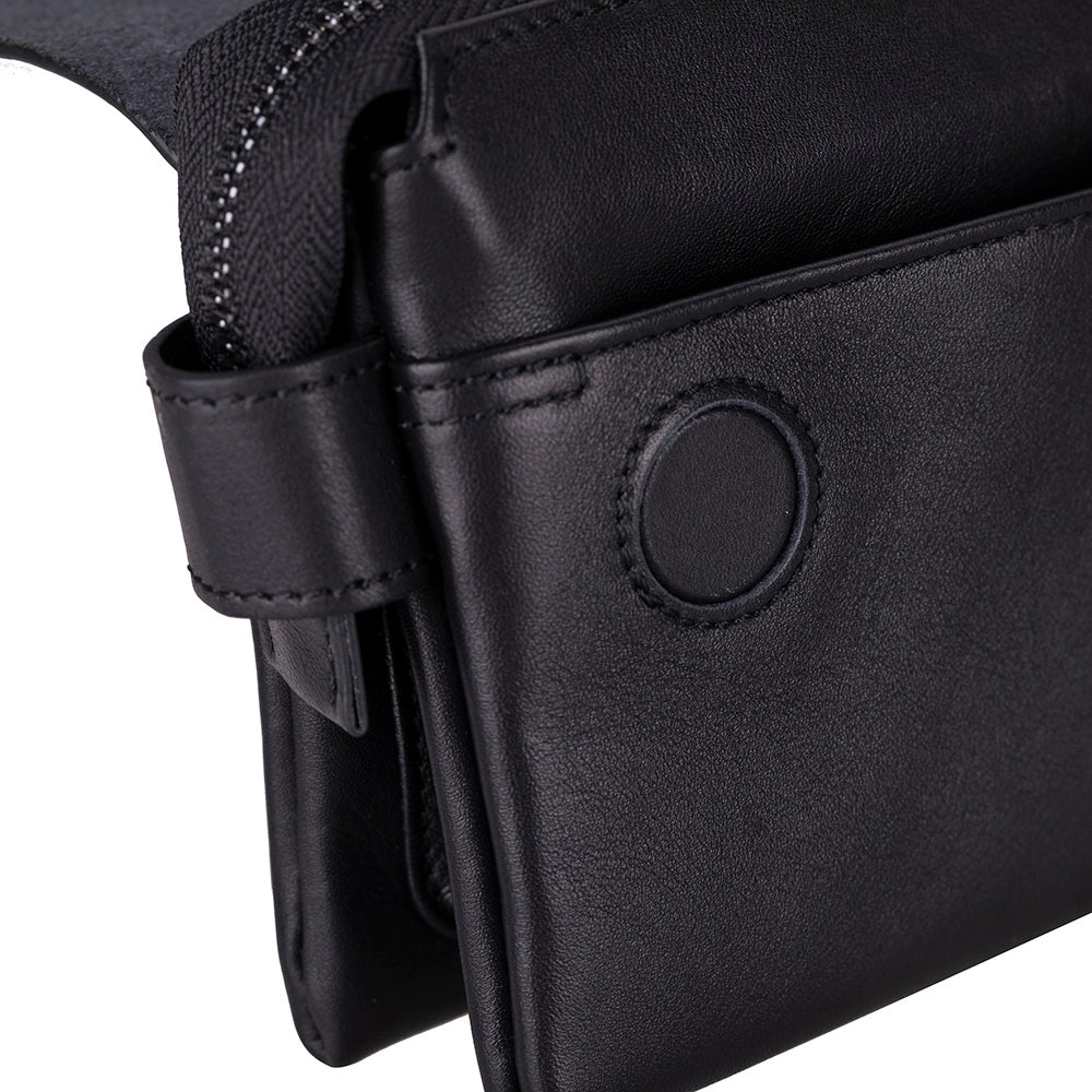 Ponny Leather Clutch Bag