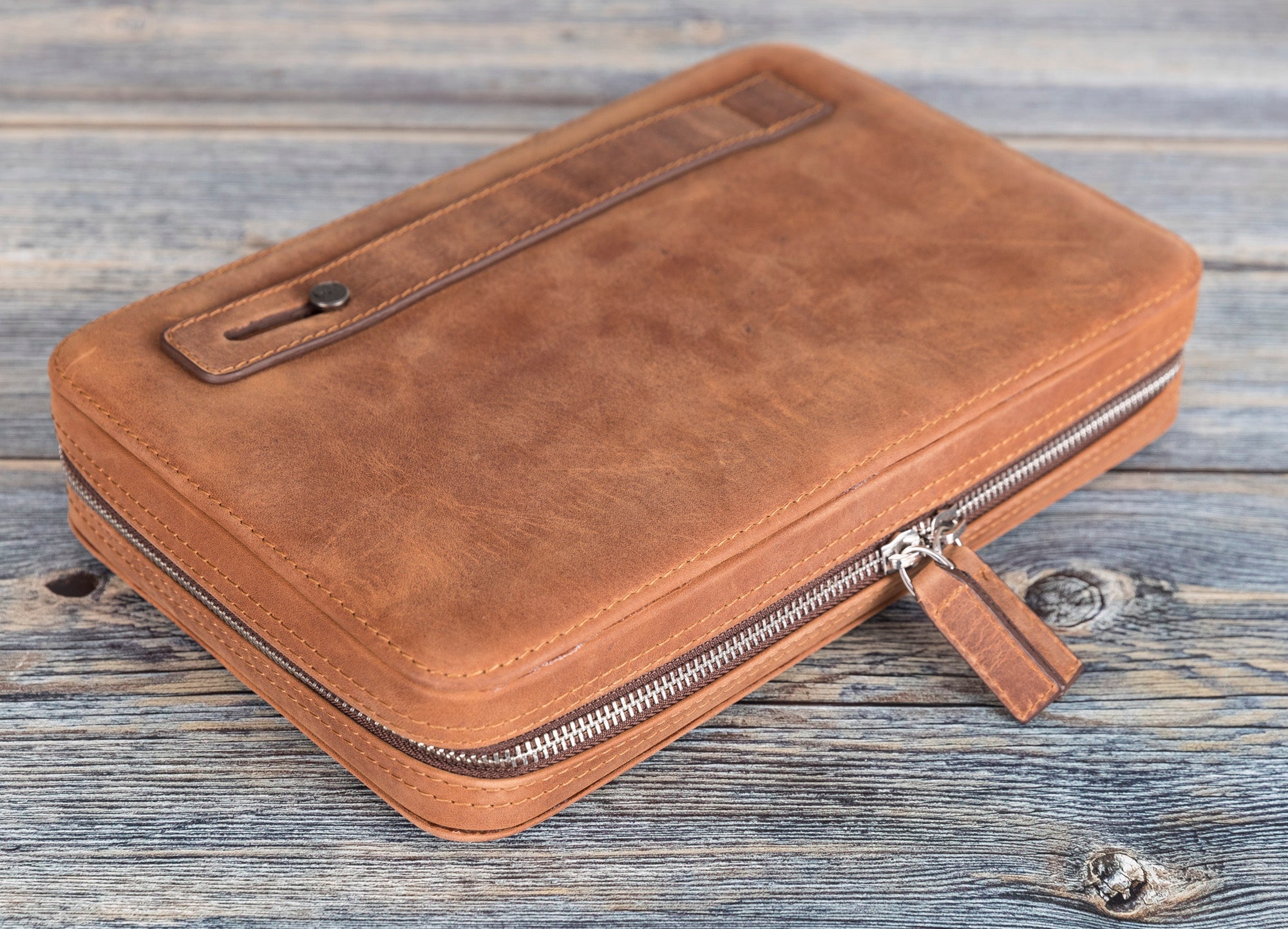 Oregon Leather Travel Cable Organizer
