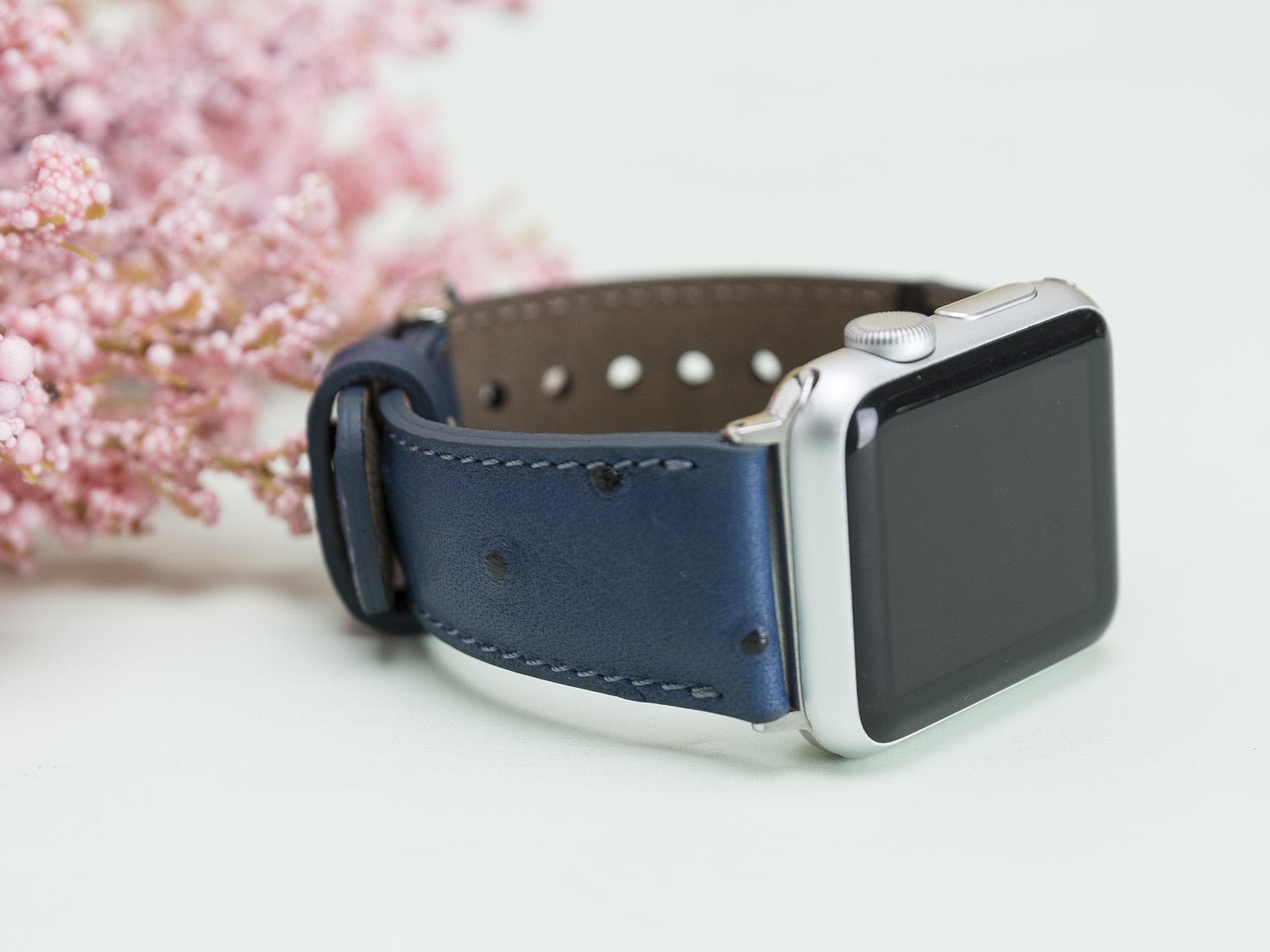 Classic Leather Apple Watch Band